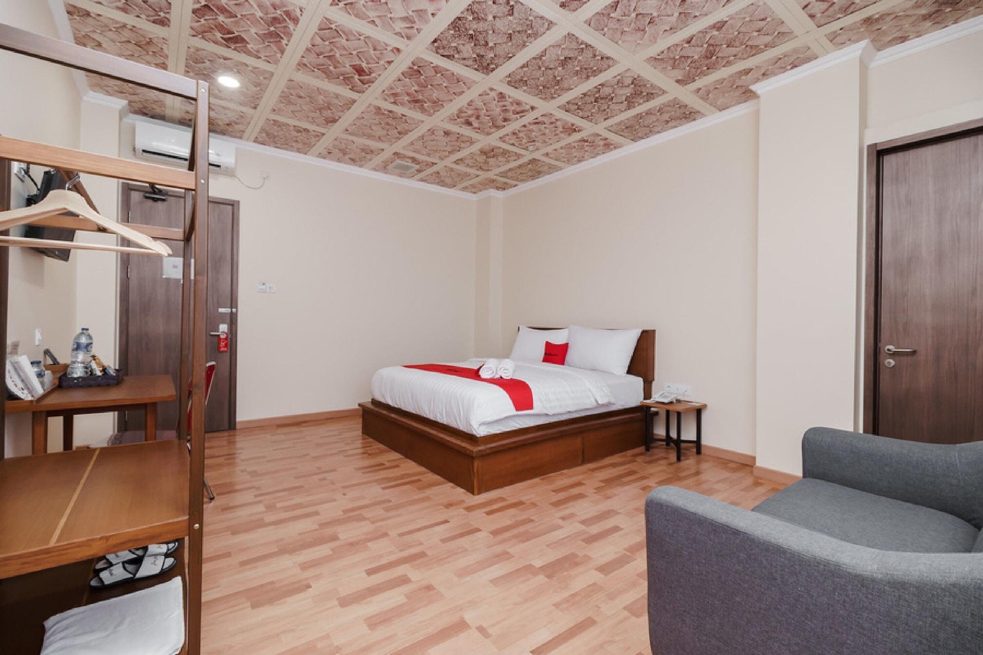 Reddoorz Plus Near Soekarno Hatta Airport 2 Tangerang Exteriér fotografie